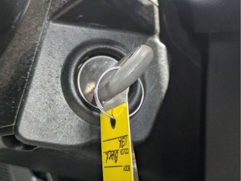 Used 2017 Jeep Wrangler Unlimited Sport w/ Connectivity Group AWD/4WD image 19