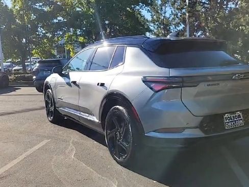 New 2026 Chevrolet Equinox EV RS image 7