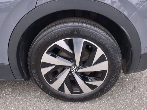 Used 2023 Volkswagen ID.4 Pro image 10