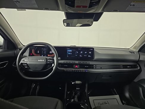 Used 2025 Kia K4 FWD image 10