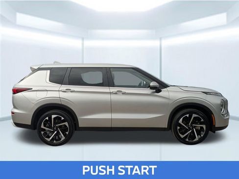 Used 2024 Mitsubishi Outlander SE FWD image 8