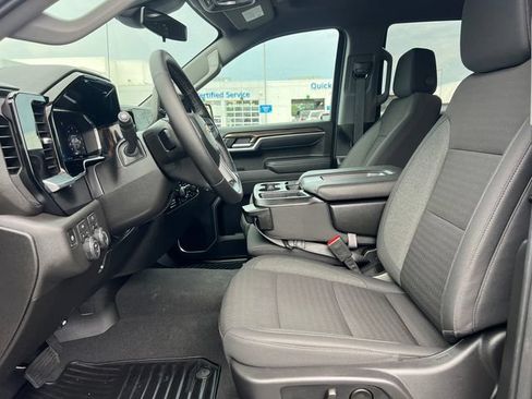 Used 2026 Chevrolet Silverado 1500 LT AWD/4WD image 4