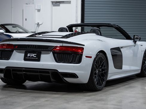 Used 2018 Audi R8 V10 plus AWD/4WD image 6