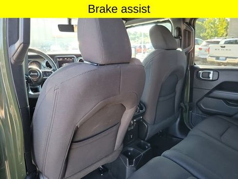 Used 2023 Jeep Wrangler Unlimited Sahara AWD/4WD image 27