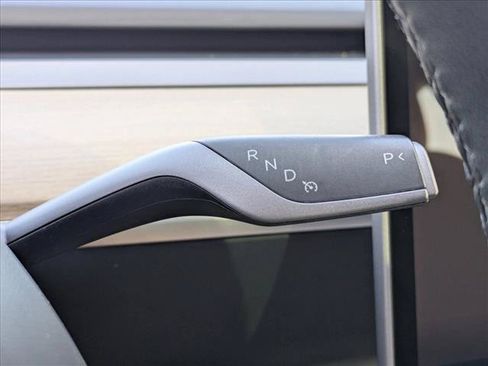 Used 2023 Tesla Model 3 Standard Range RWD image 13