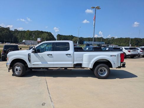 Used 2024 Ford F350 XLT image 5
