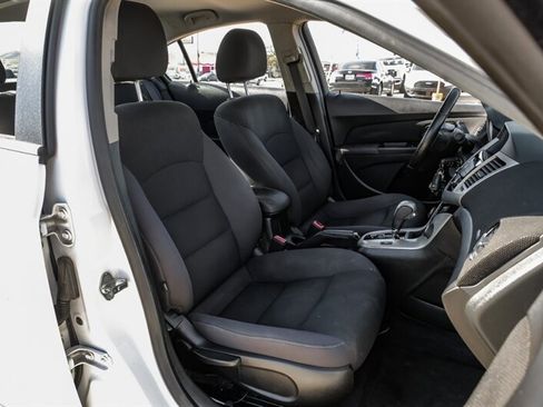 Used 2013 Chevrolet Cruze Eco image 27