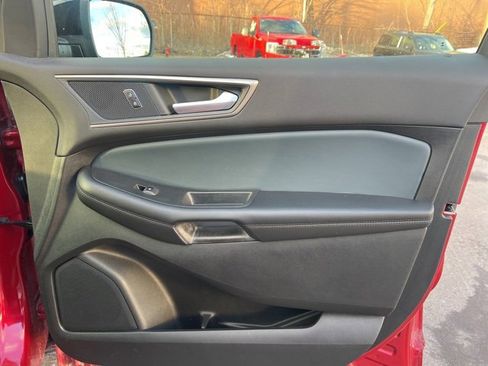 Used 2023 Ford Edge SEL w/ Sport Appearance Package image 10