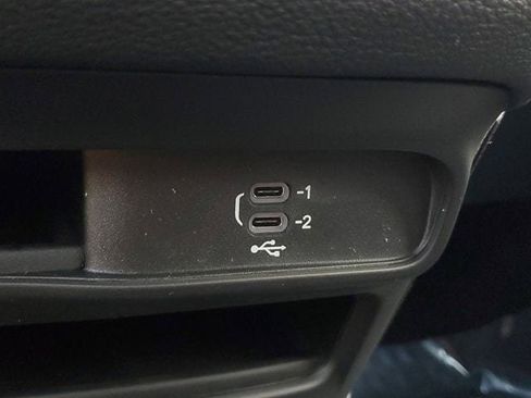 New 2026 Chrysler Pacifica Select image 31