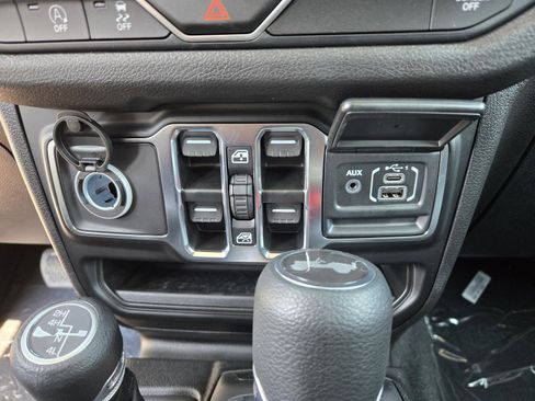 New 2025 Jeep Wrangler Unlimited Sport image 15