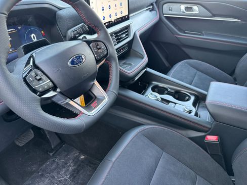 New 2025 Ford Explorer ST image 9