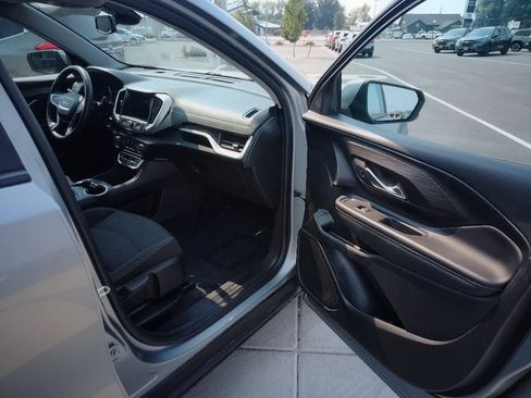 Used 2024 GMC Terrain SLE AWD/4WD image 14