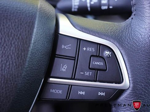 Used 2024 Toyota Sienna XLE image 29