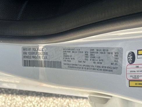 Used 2025 RAM 1500 Laramie AWD/4WD image 31