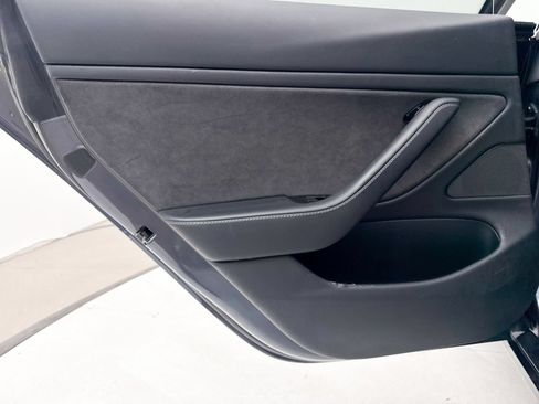 Used 2018 Tesla Model 3 Long Range RWD image 34