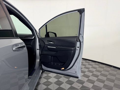 Used 2025 Toyota Sienna XLE Woodland Edition AWD/4WD image 31