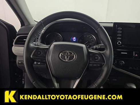 Used 2022 Toyota Camry SE w/ Cold Weather Package AWD/4WD image 13