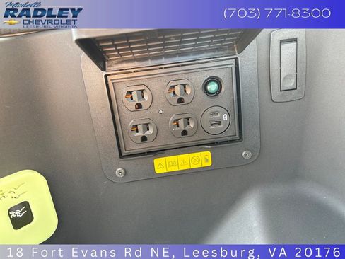 Used 2025 Ford F150 Lightning Lariat image 12