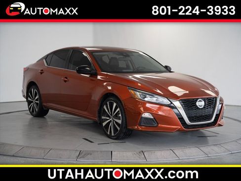 Used 2022 Nissan Altima 2.5 SR AWD/4WD image 1