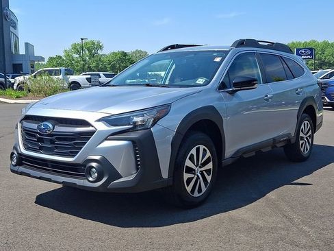 Certified 2024 Subaru Outback Premium AWD/4WD image 3