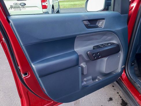 New 2025 Ford Maverick XLT image 6