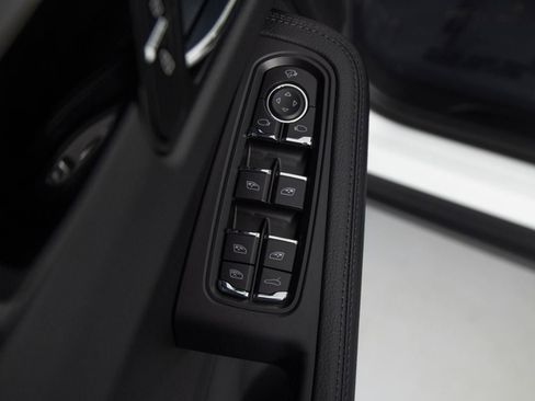 New 2026 Porsche Macan AWD/4WD image 20