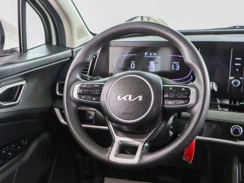 Used 2024 Kia Sportage LX FWD image 9