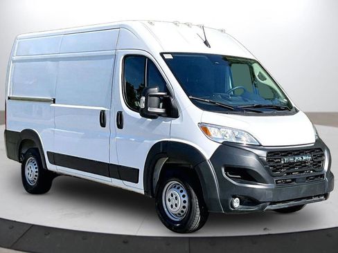 Used 2025 RAM ProMaster 2500 w/ Convenience Group FWD image 2