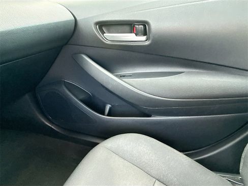 Used 2021 Toyota Corolla LE image 22