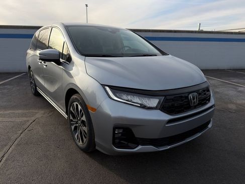 Used 2026 Honda Odyssey Elite image 7