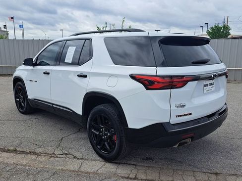 Used 2023 Chevrolet Traverse Premier w/ Redline Edition FWD image 4