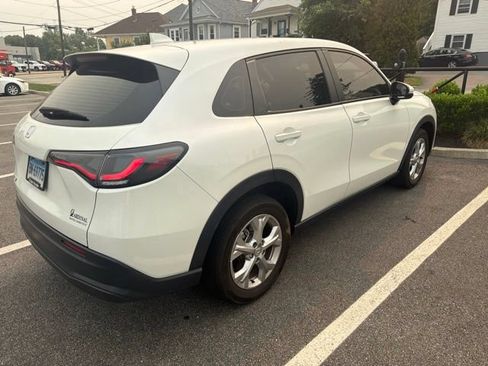 Used 2024 Honda HR-V LX image 3