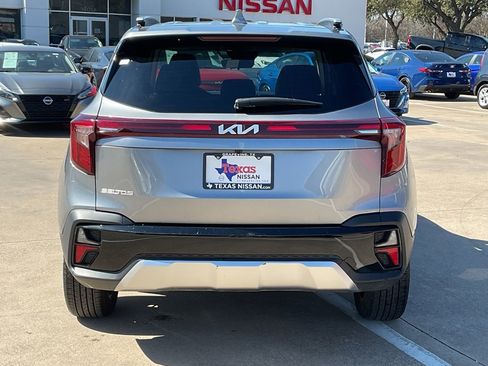 Used 2025 Kia Seltos S image 6