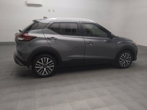Used 2024 Nissan Kicks SV image 10