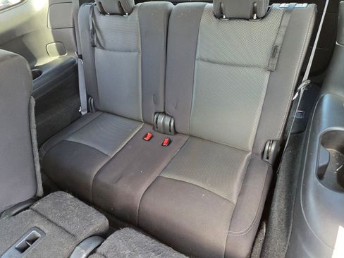 Used 2019 Nissan Pathfinder SV AWD/4WD image 10