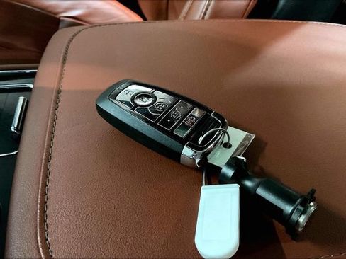 Used 2025 Lincoln Aviator Reserve w/ Equipment Group 201A AWD/4WD image 13