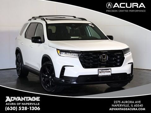 Used 2025 Honda Pilot Black Edition image 1
