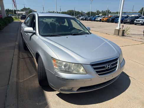 Used 2009 Hyundai Sonata Limited FWD image 4