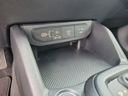 Used 2025 Kia K4 LXS image 13