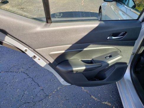 Used 2022 Nissan Altima 2.5 S image 14