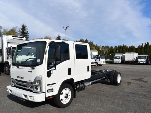 New 2024 Isuzu NPR image 1