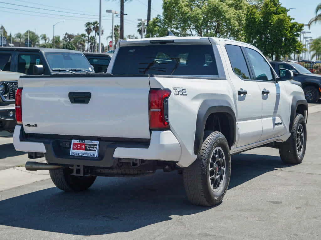 Used 2024 Toyota Tacoma TRD Off-Road AWD/4WD image 4