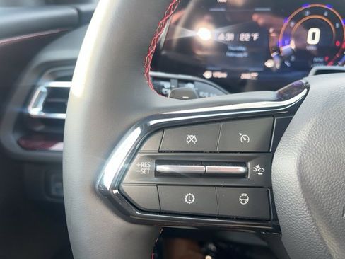 New 2026 Chevrolet Traverse RS image 27