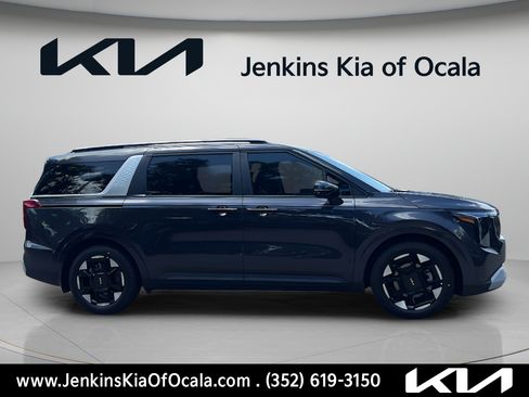 New 2026 Kia Carnival EX FWD image 2