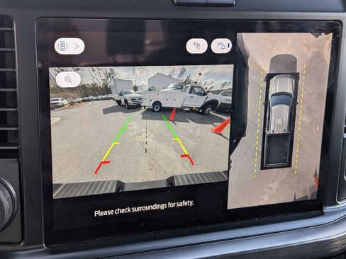 Certified 2026 Ford F250 Lariat w/ Black Appearance Package image 23