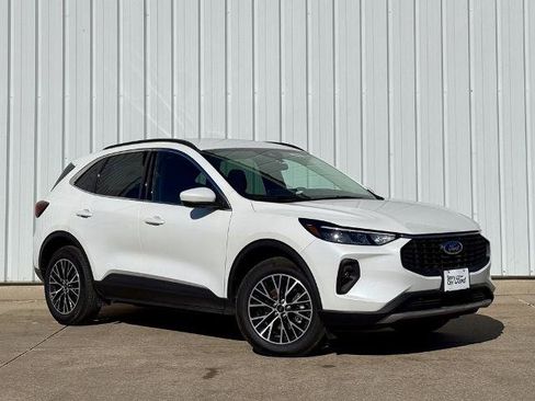 Certified 2025 Ford Escape SE image 7