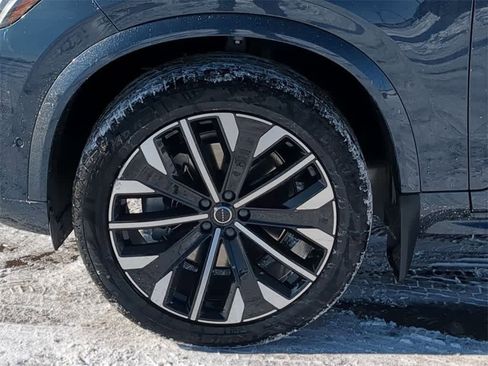 New 2026 Volvo XC90 B6 Plus w/ Protection Package Premier image 13
