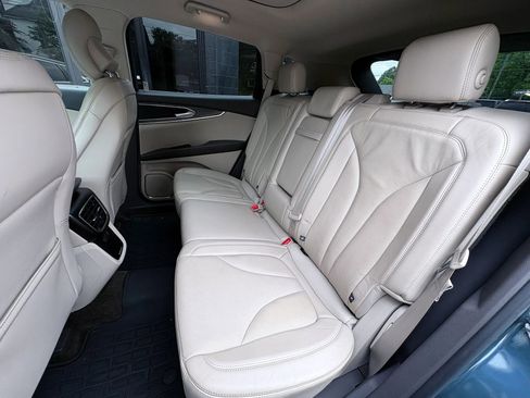 Used 2016 Lincoln MKX Reserve w/ Technology Package AWD/4WD image 16