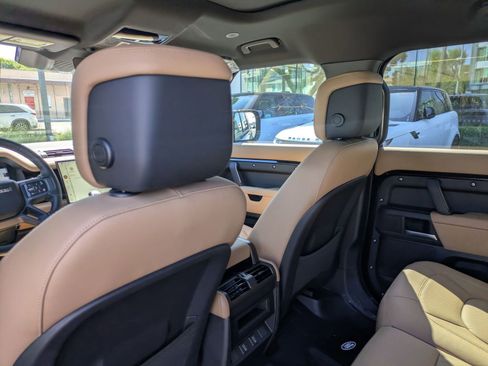 New 2026 Land Rover Defender 110 X-Dynamic SE AWD/4WD image 29