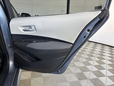 Used 2021 Toyota Corolla LE image 24